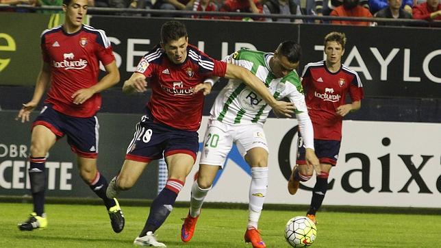 El Córdoba echa el cerrojo en El Sadar (0-0)