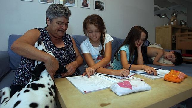 «De mí dependen dos hijos, nuera y cuatro nietas. Y cobro 426 euros al mes»