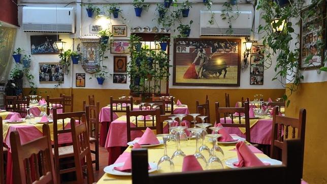 Aspecto del interior de la taberna El Buralero