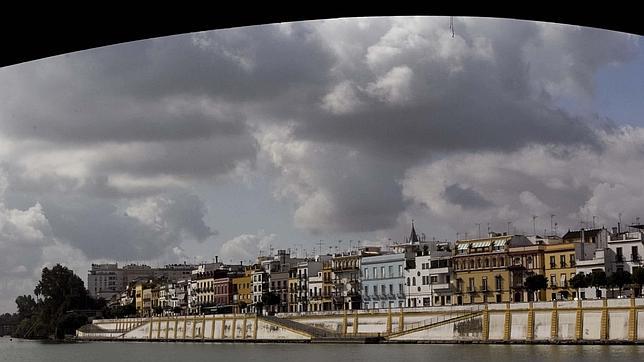 El otoño llega por fin a Sevilla: Caen las temperaturas en picado a partir del domingo