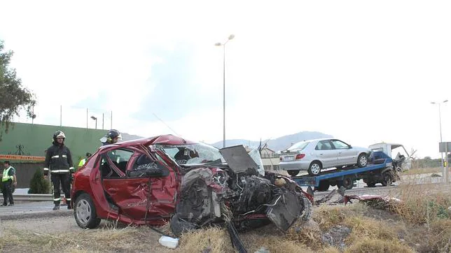 Cinco heridos en un accidente de tráfico