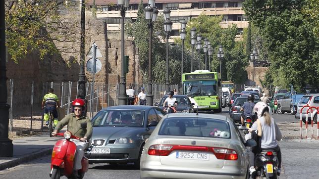 La Ronda del Marrubial se colapsa a la espera de su reforma