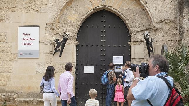El PP cree que cerrar museos en puente daña la «marca Córdoba»