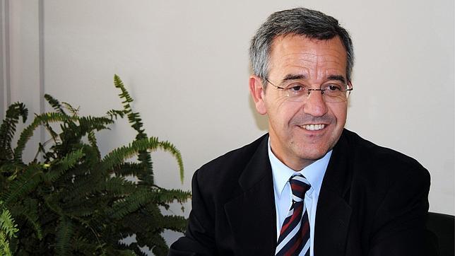 El alcalde de Estepona carga contra las «medidas placebo» frente a la gestión