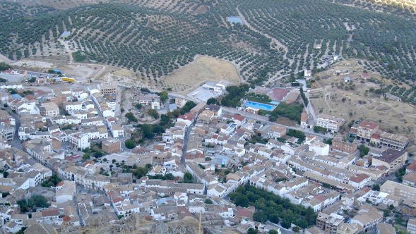 La Junta desahuciará a un vecino de Garcíez por ausentarse de su inmueble y no pagar el alquiler