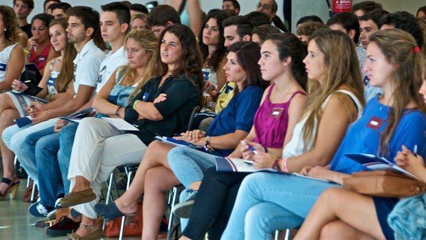 Alumnos en una jornada de la LoyolaABC