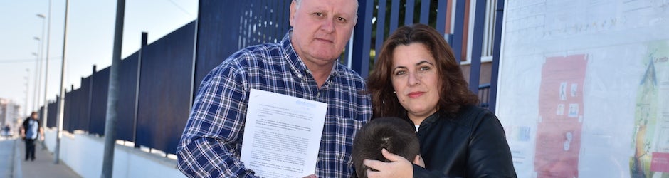 Eufemio, Anabel y Sergio con la denuncia a la Junta de Andalucía