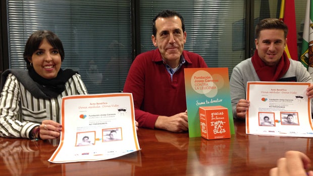 Almudena (a la izquierda) durante la rueda de prensa en el Ayuntamiento