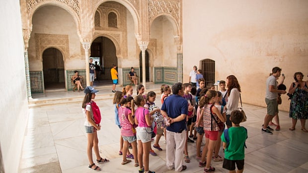 Los niños pueden entrar gratuitamente, pero sin guías.