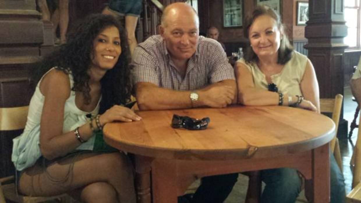 La familia adoptiva de Maloma lleva tres semanas sin noticias de la joven saharui