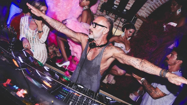 Gianluca Vacchi, fiesta en Marbella tras el embargo de bienes