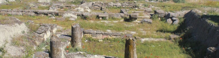 El yacimiento romano de Obulco, en Porcuna, ha sido objeto de expolio