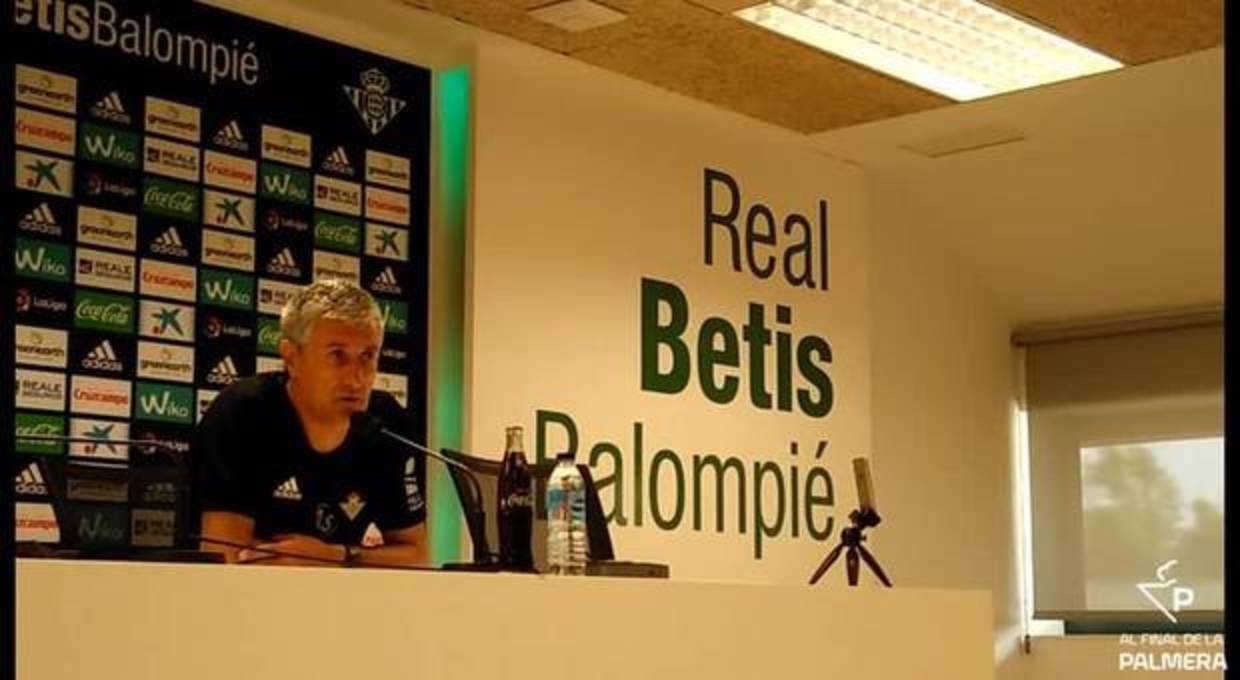 Setién: &quot;No le doy importancia a los gestos de Caparrós&quot;