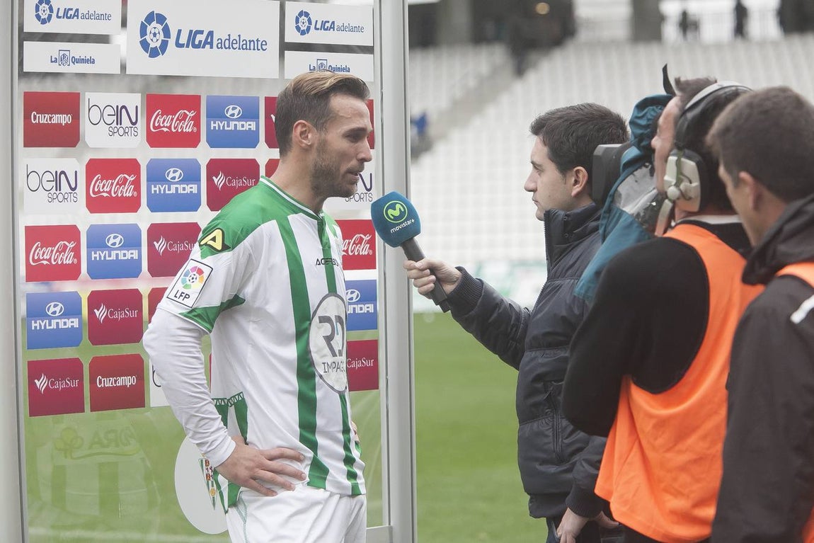 Derrota blanquiverde en El Arcángel (1-2). La lluvia ha sido una de las protagonistas de un vistoso partido entre el Córdoba y el Mirandés