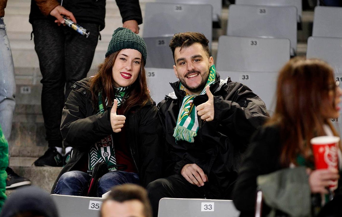 En imágenes, el ambiente en la grada de El Arcángel