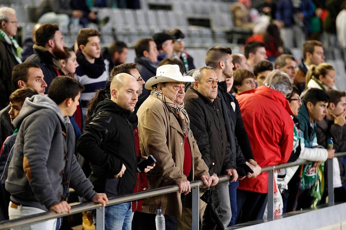 En imágenes, el ambiente en la grada de El Arcángel
