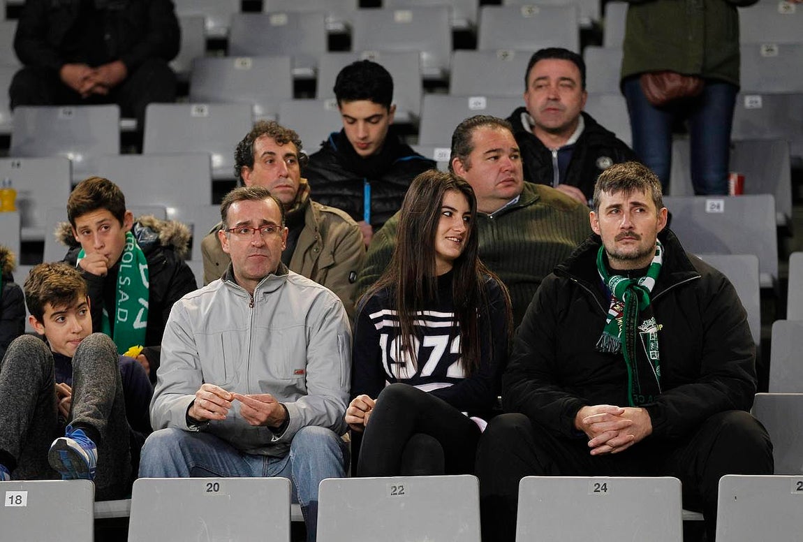 En imágenes, el ambiente en la grada de El Arcángel