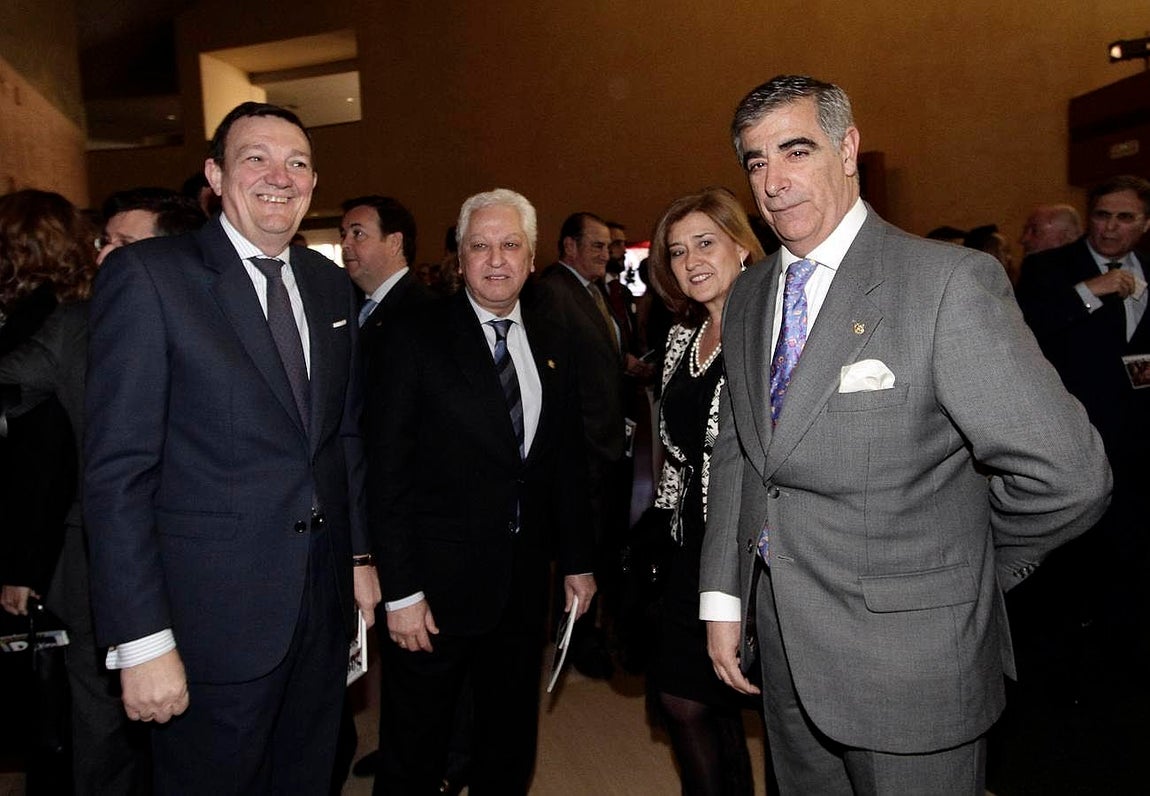 Sevilla, entregada al pregón de Rafa Serna