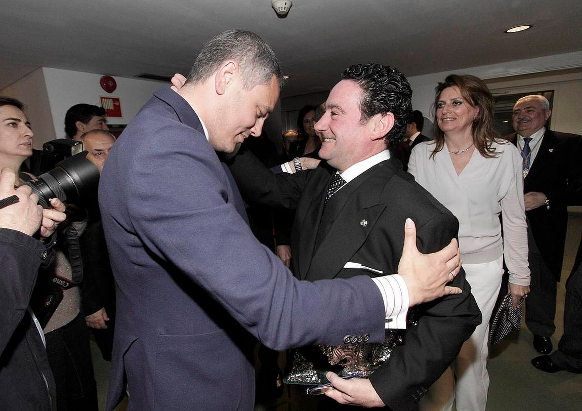 Sevilla, entregada al pregón de Rafa Serna