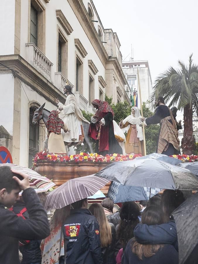 La Borriquita, la primera en salir de la Catedral