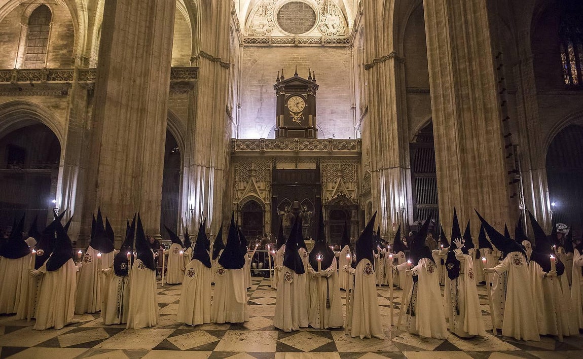 La Madrugada en el interior de la Catedral, por Serrano