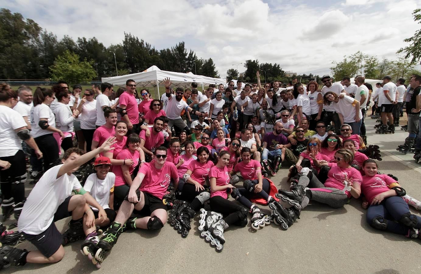 Nuevo récord de patinadores en cadena en Sevilla