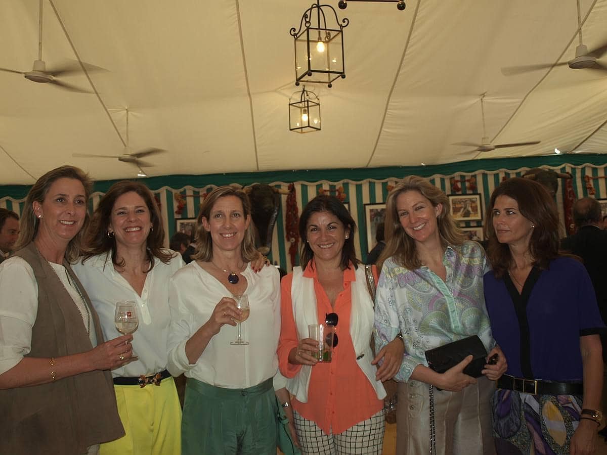 Isabel Domecq, Ana Martel, Clara Diez, Rocío de la Calle, Sol Bohórquez y Rocío Erquicia