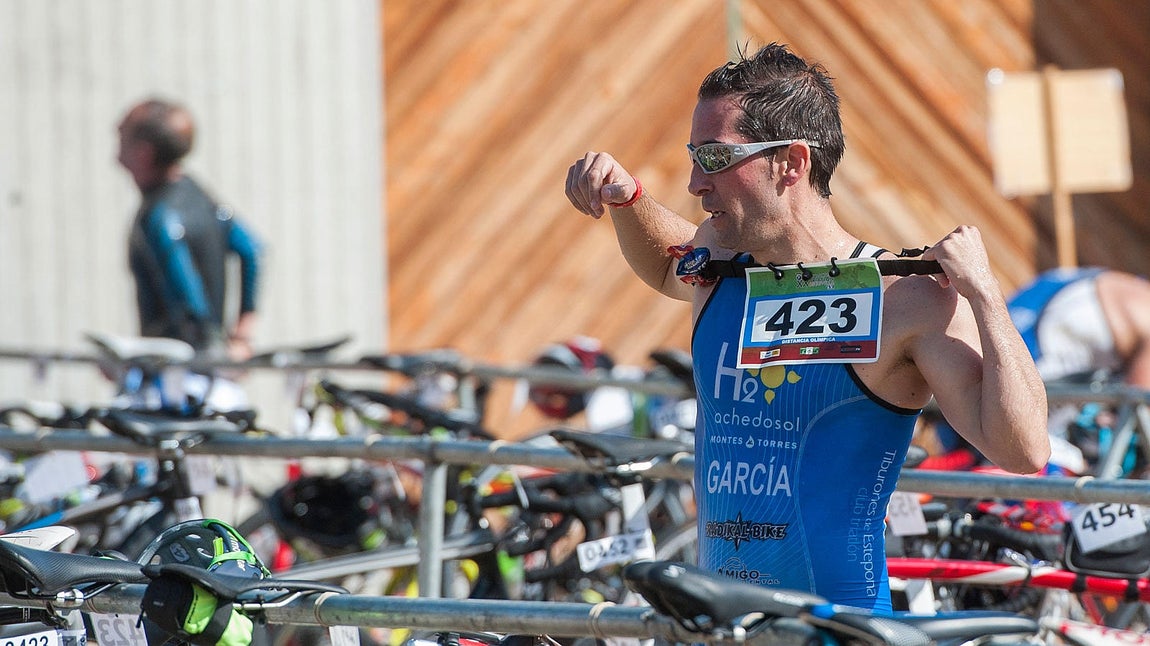 Éxito de participación y público en la XX Triatlón de Sevilla