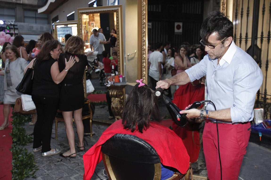 Estampas de una noche de compras en Córdoba