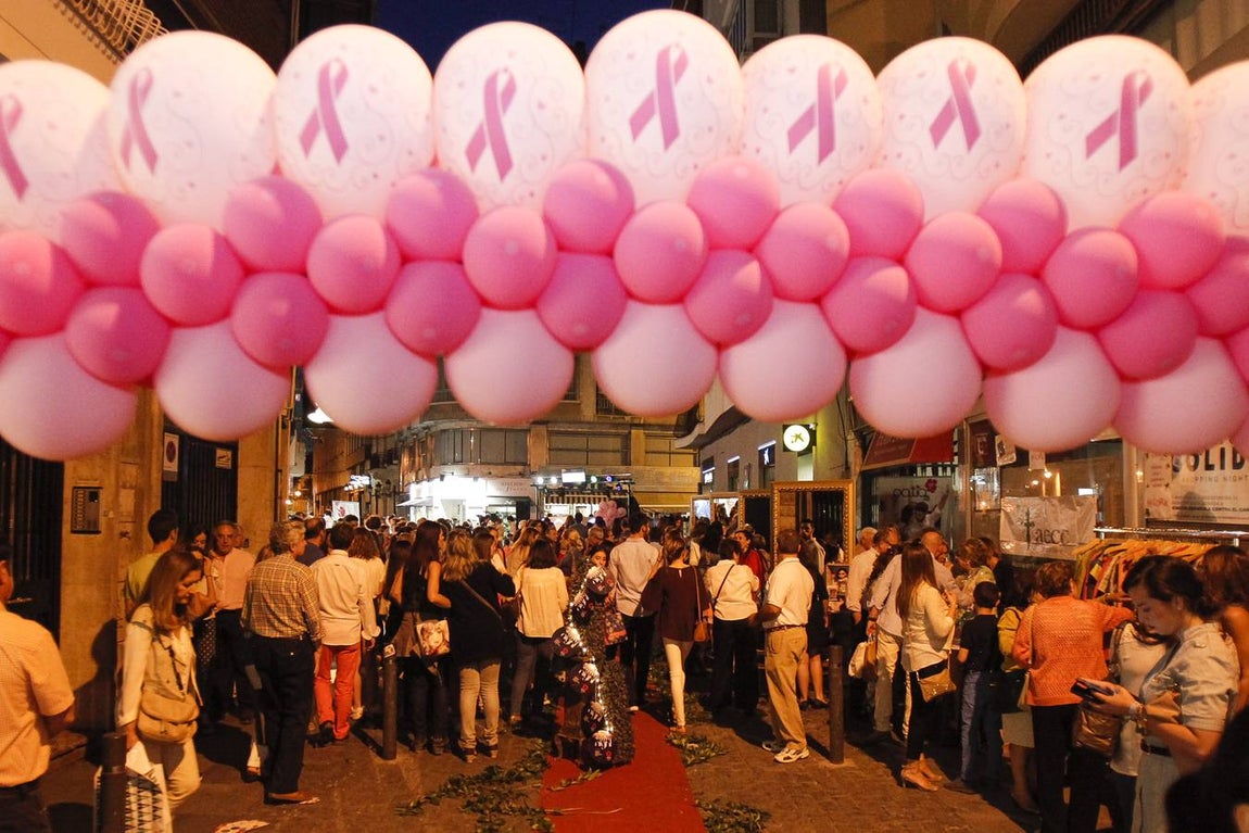 Estampas de una noche de compras en Córdoba
