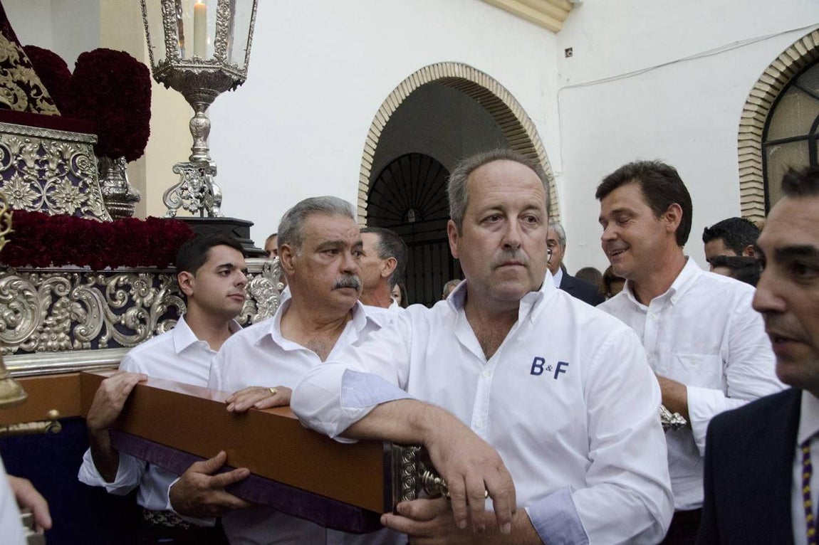 La Rambla vive una histórica jornada con la salida de Jesús Nazareno. Imágenes de la salida extraordinaria de Nuestro padre Jesús Nazareno de La Rambla con motivo del Año de la Misericordia