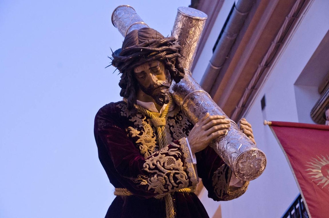 La Rambla vive una histórica jornada con la salida de Jesús Nazareno. Imágenes de la salida extraordinaria de Nuestro padre Jesús Nazareno de La Rambla con motivo del Año de la Misericordia