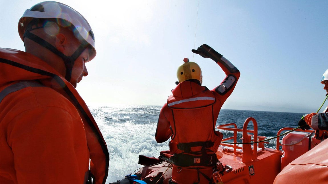 Así salvan vidas desde Salvamento Marítimo en el Estrecho