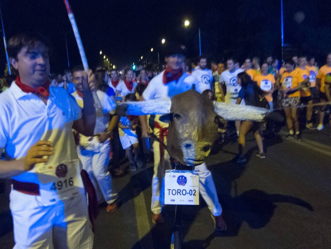 Los sevillanos disfrutan del «running» en la Nocturna