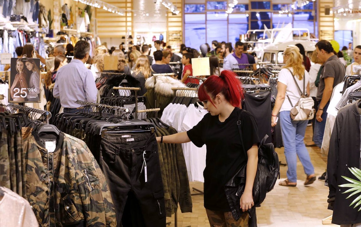 Exitosa primera «Shopping Night» de La Sierra, en imágenes