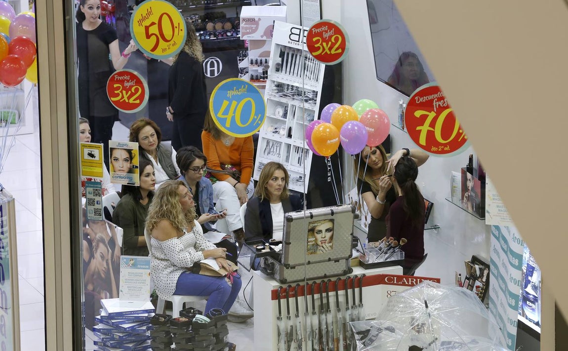 Exitosa primera «Shopping Night» de La Sierra, en imágenes