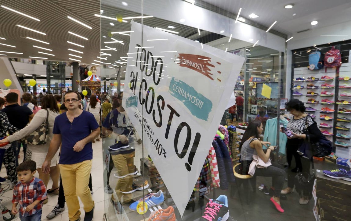 Exitosa primera «Shopping Night» de La Sierra, en imágenes
