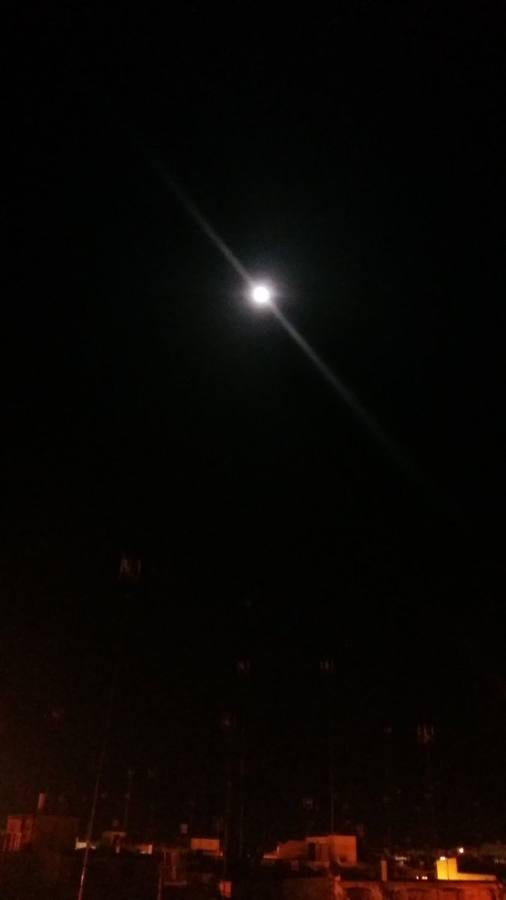 Las mejores fotos de la superluna por los lectores de ABC de Sevilla