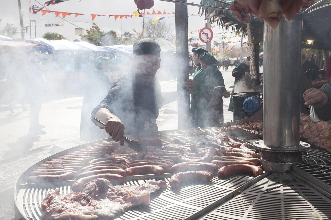 La primera jornada del mercado medieval, en imágenes