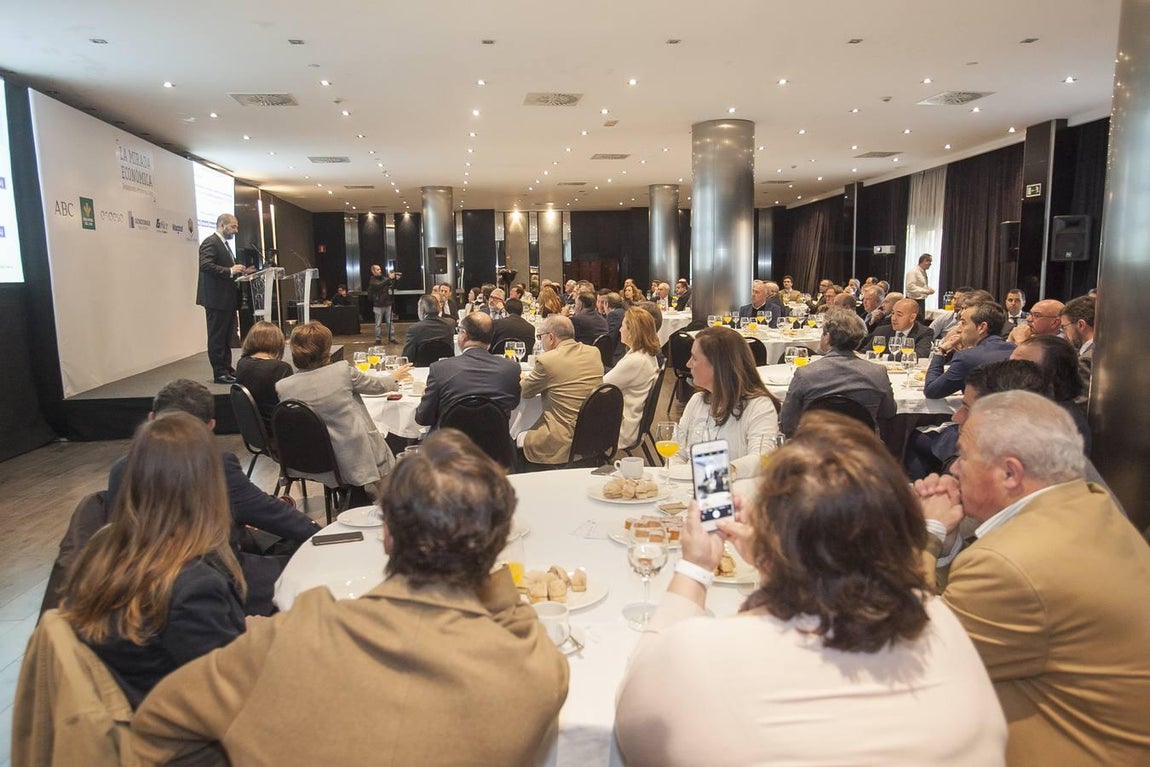 El foro económico de ABC Córdoba con el viceconsejero de Agricultura, en imágenes