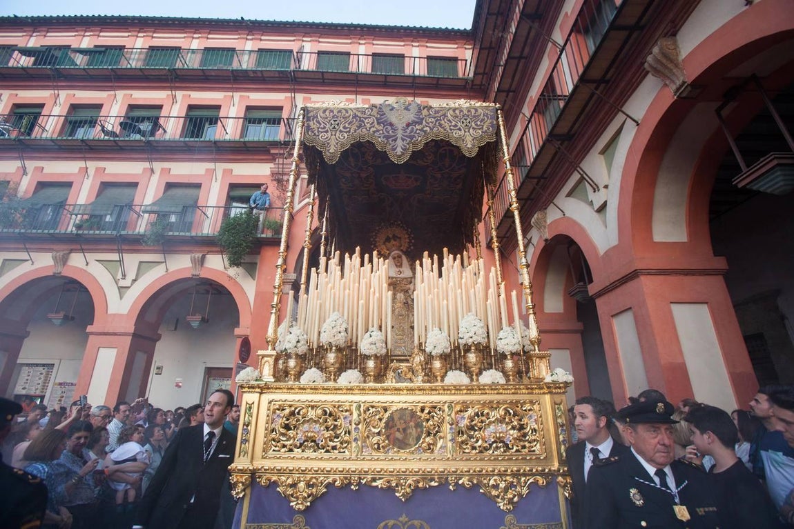 Las fotos de la Misericordia de la Semana Santa de Córdoba 2017