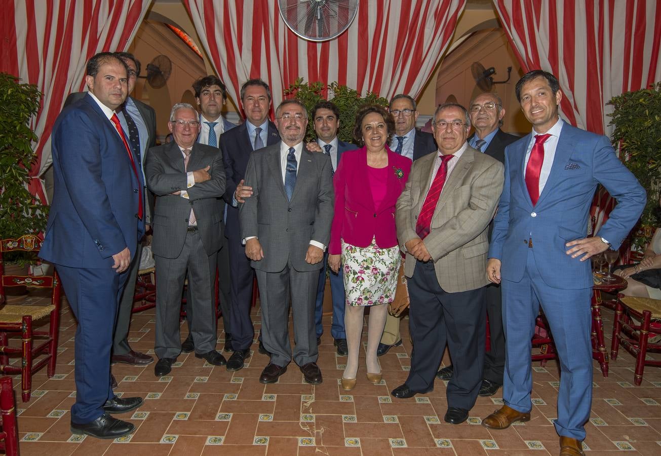 Recepción en la Caseta Municipal a los empresarios