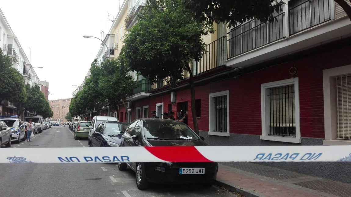 Conmoción en Sevilla por la muerte de una mujer en su casa de San José Obrero