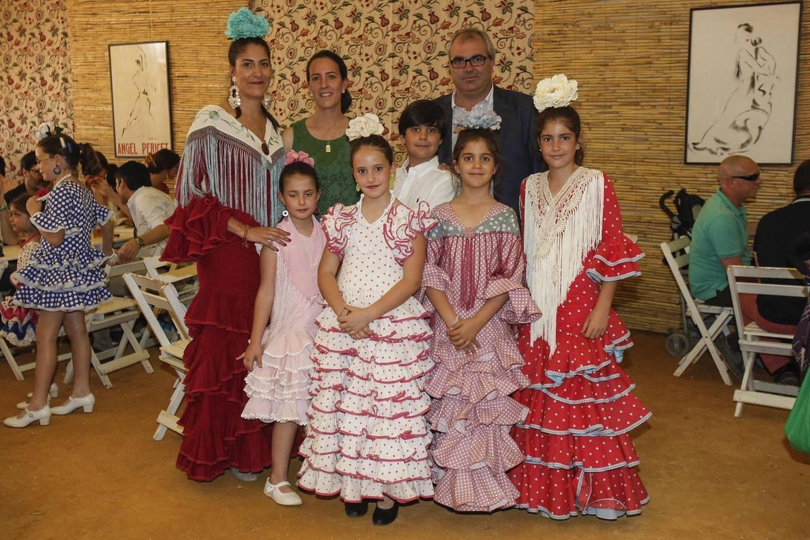 El ambiente en las casetas de la Feria de Córdoba, en imágenes