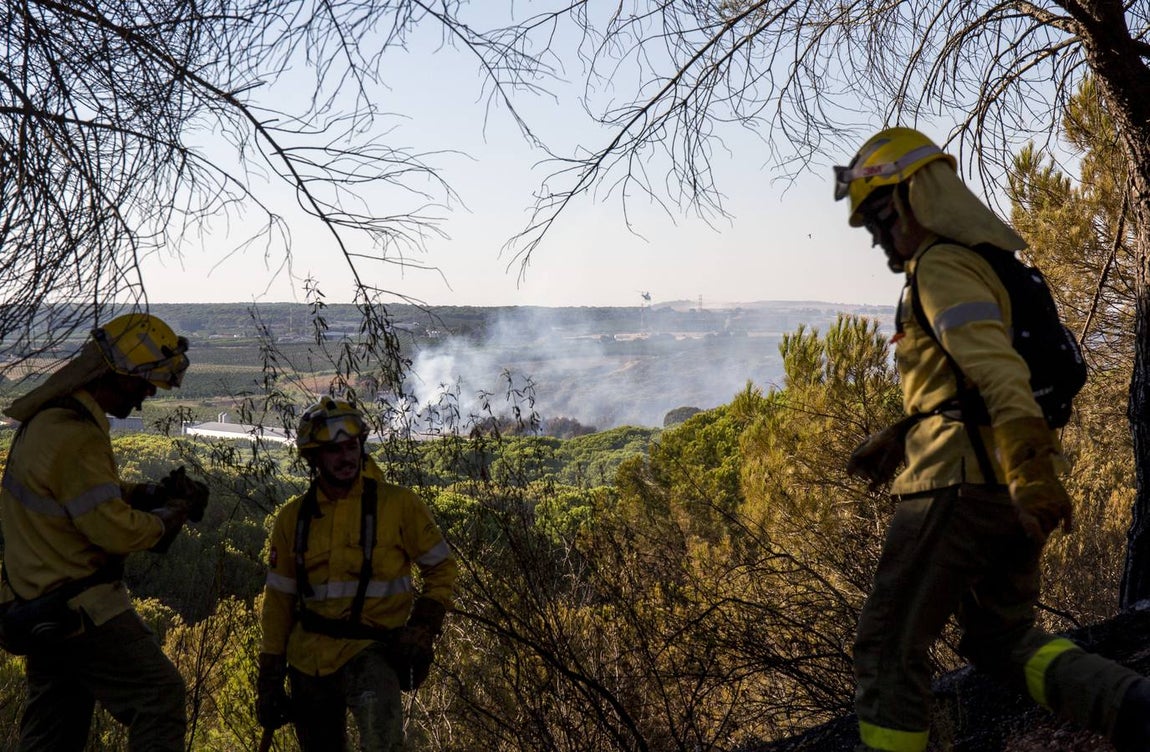 Estabilizado el incendio entre Gibraleón y El Portil