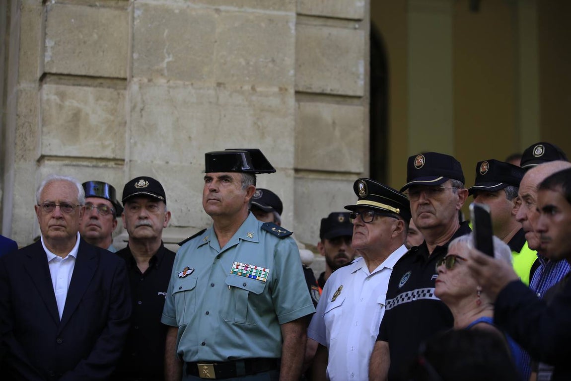 Minuto de silencio por el atentado de Barcelona en Sevilla