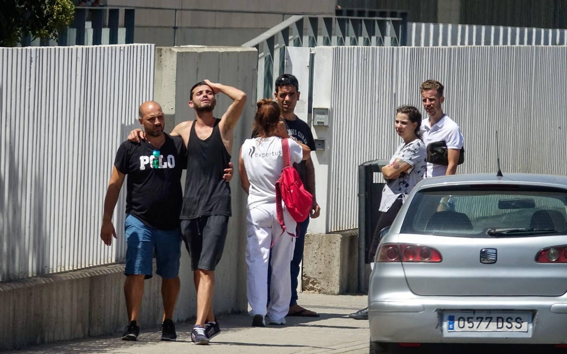 En imágenes: Muere aplastada por un ascensor en Valme