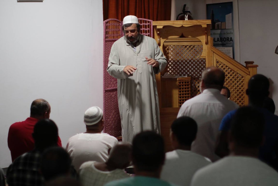 Así vive la comunidad musulmana en Sevilla
