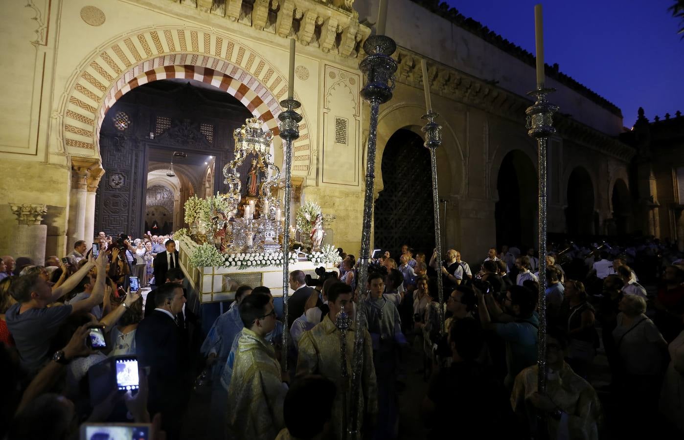 La procesión de la Virgen de la Fuensanta de Córdoba, en imágenes