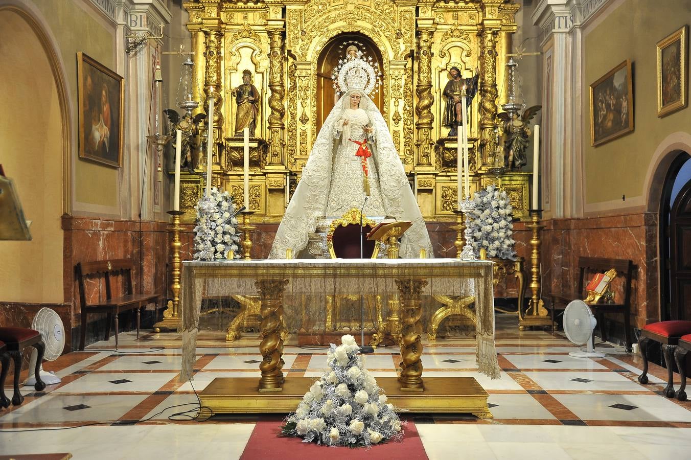 Galería del primer aniversario de la coronación de la Virgen de la Paz